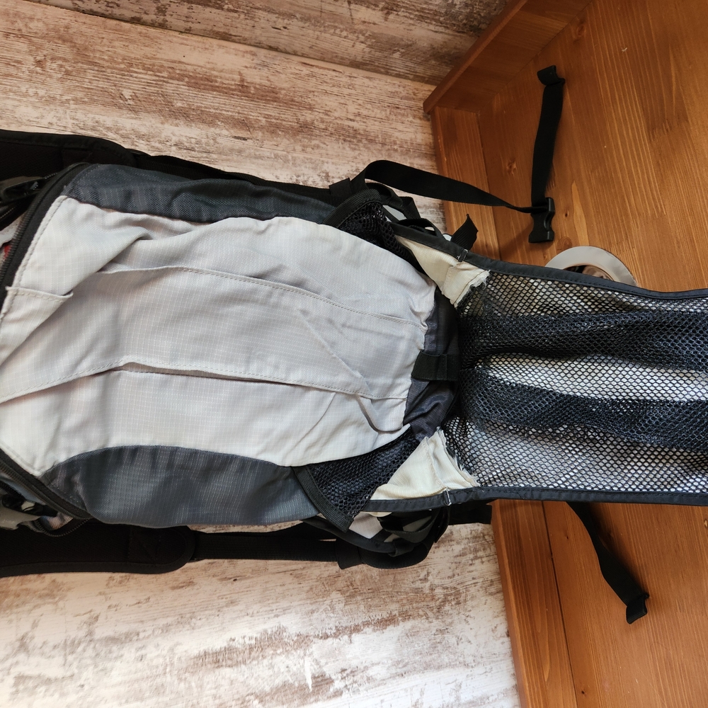 Gray And Black Hydration Backpack - image 2